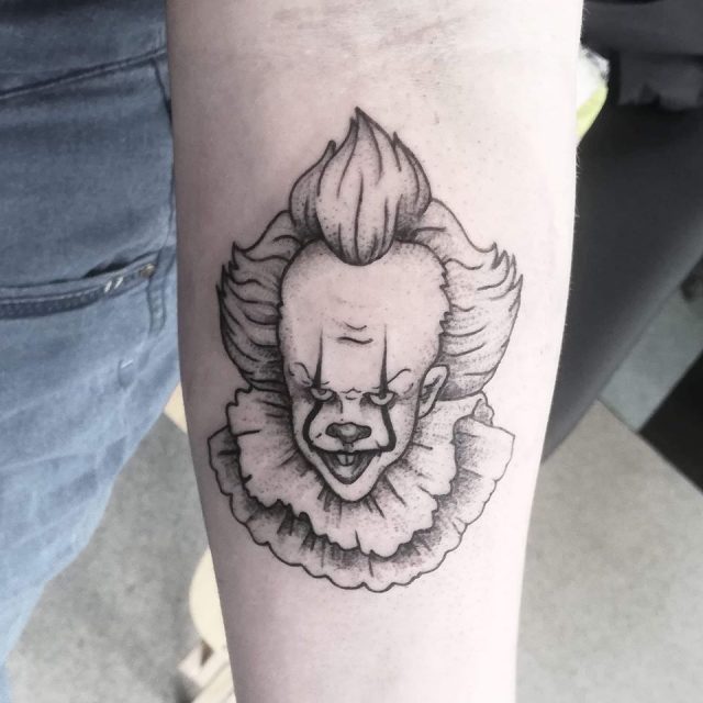 Tattoo artist Rob Richardson  iNKPPL  Pennywise tattoo Clown tattoo  Horror tattoo