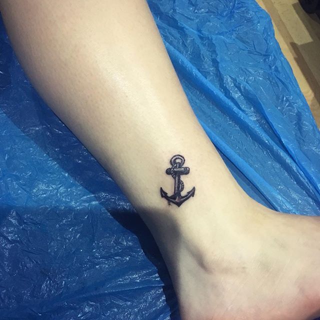anchor tattoos for girls Archives - Tattoou