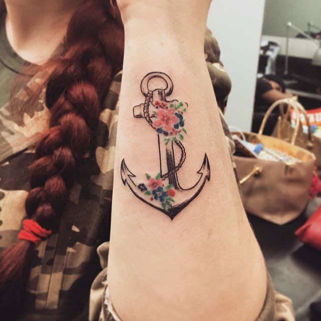 59 Anchor Tattoo For Women Symbolizing Hope And Groundedness - Psycho Tats